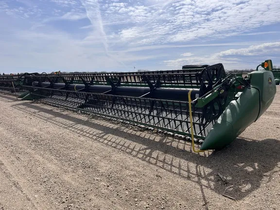 2019 John Deere 735D
