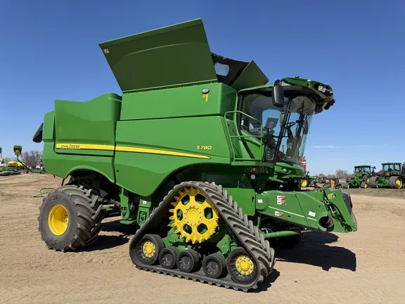 2023 John Deere S780