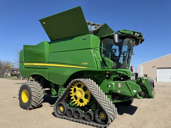 2024 John Deere S780