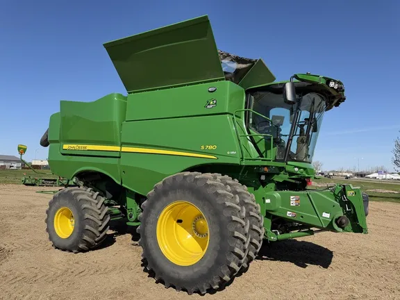 2022 John Deere S780