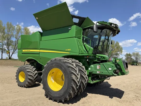 2022 John Deere S780