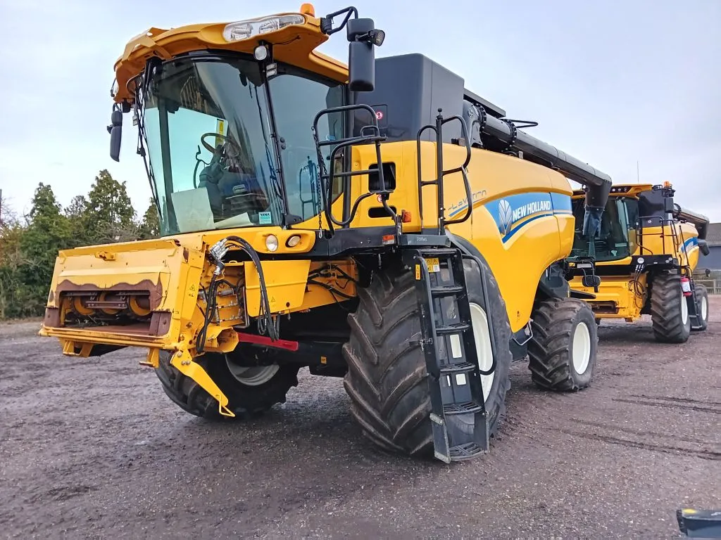 2014 New Holland CX8090