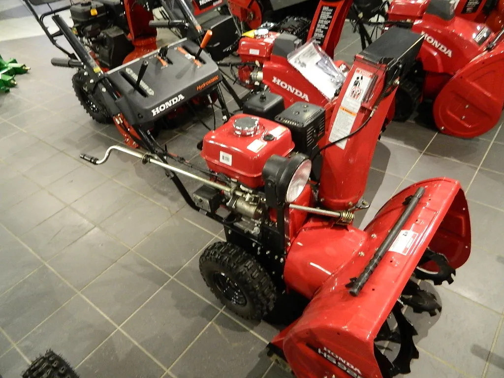 Honda Power Equipment HS 928 Wheel Drive