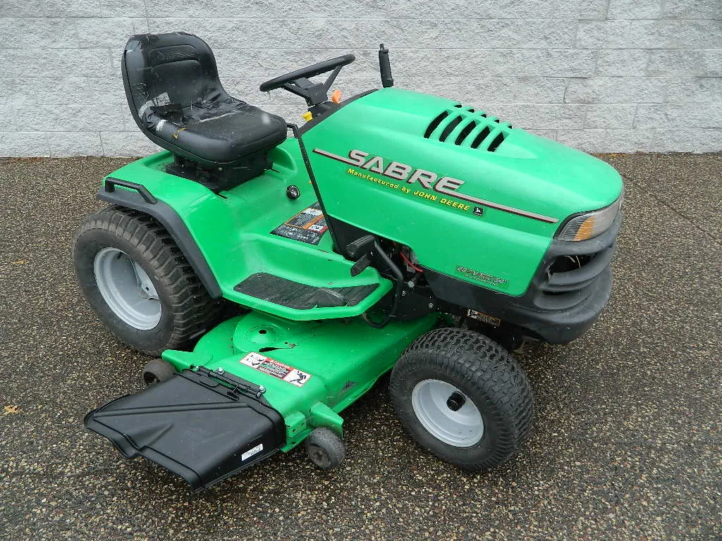 John Deere SABRE 2354 23hp 54" Mower