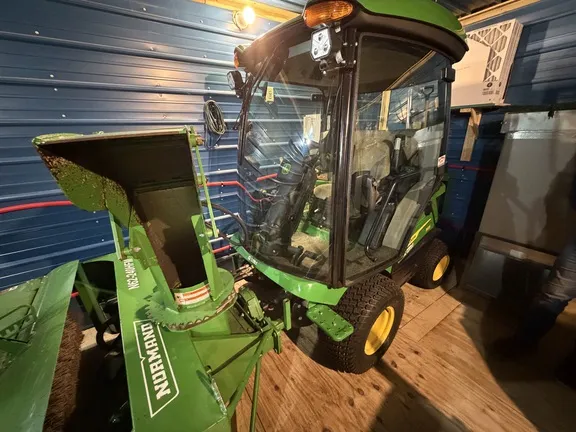 2023 John Deere 1585