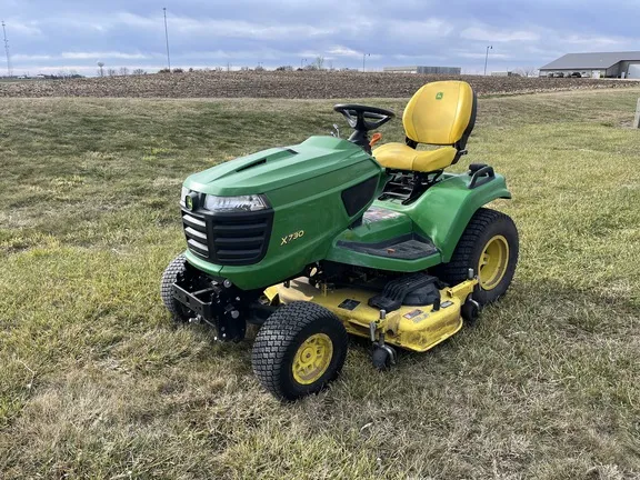 2022 John Deere X730