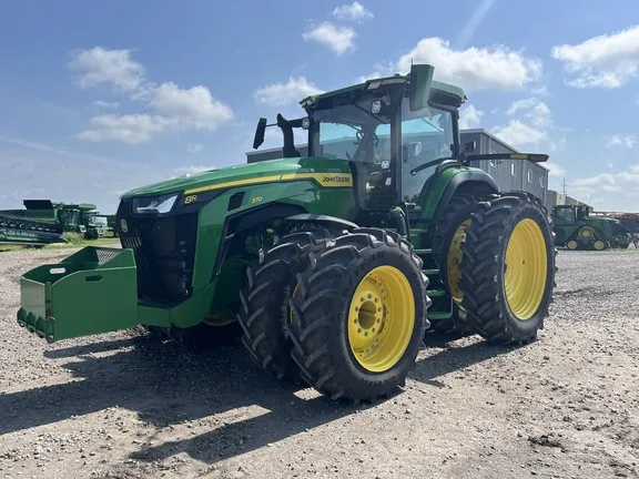 2025 John Deere 8R 370