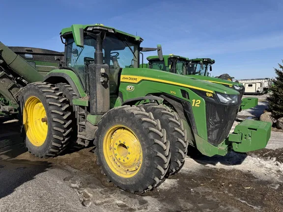 2025 John Deere 8R 370