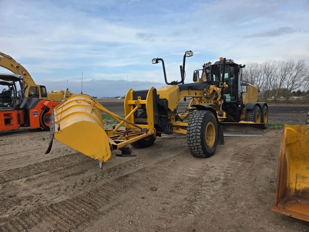 2008 Cat 12M2
