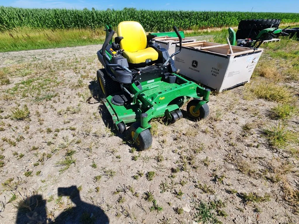 2016 John Deere Z925M