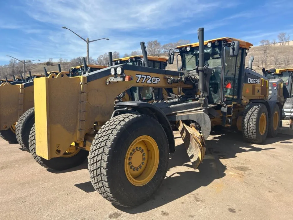 2018 John Deere 772G