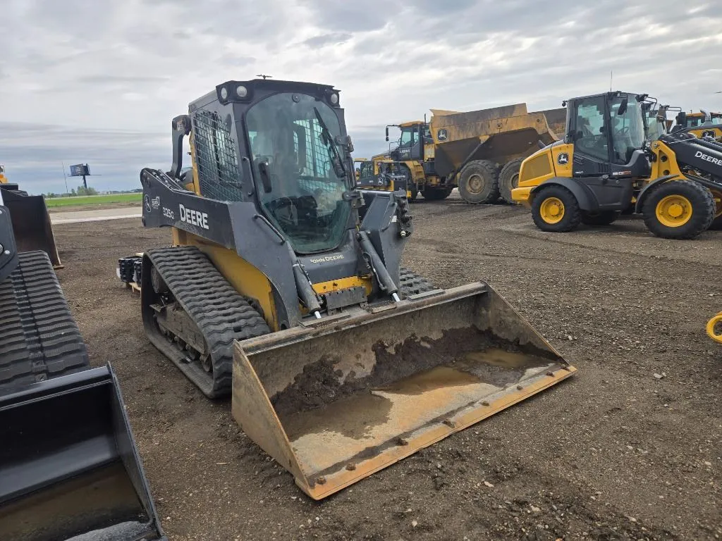 2019 John Deere 325G
