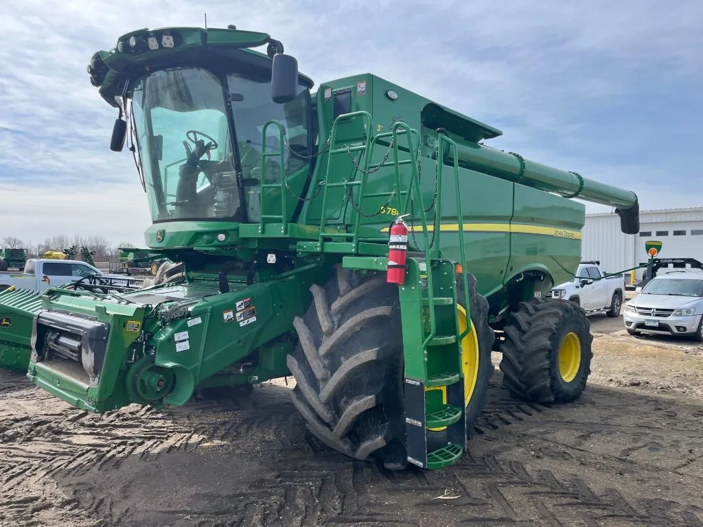 2022 John Deere S780