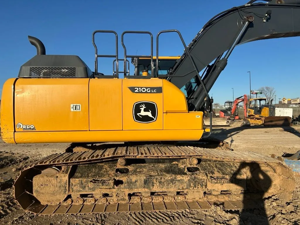 2023 John Deere 210GLC