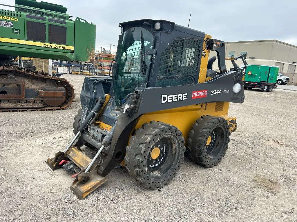 2023 John Deere 324G