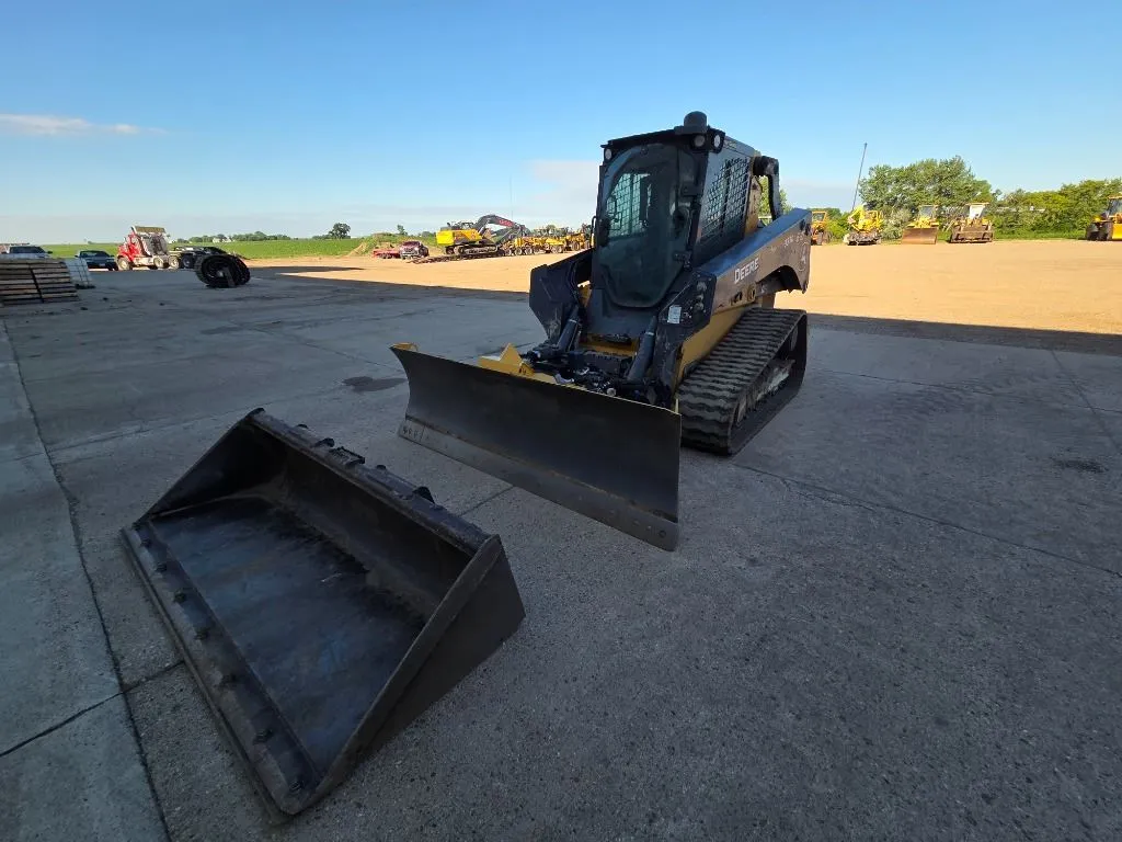 2023 John Deere 333G