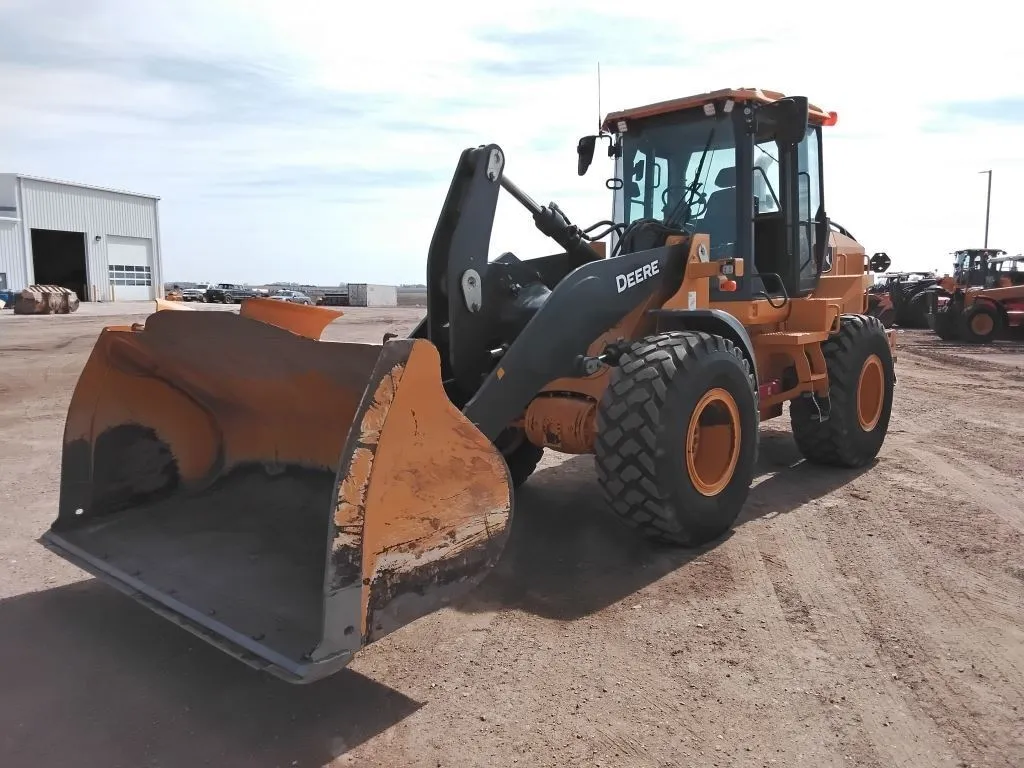 2023 John Deere 524P