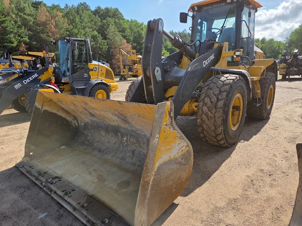 2023 John Deere 544P