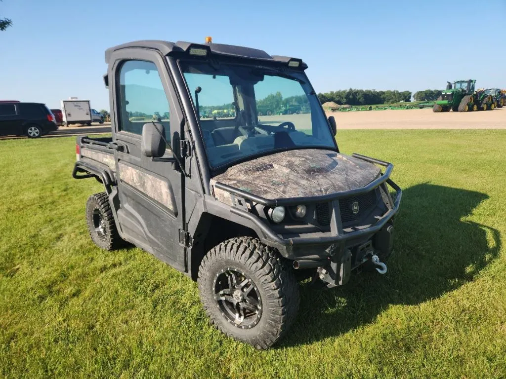 2023 John Deere 835R