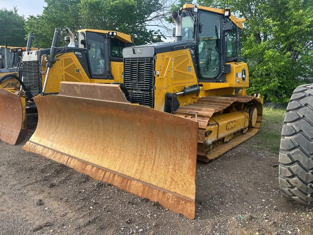 2024 John Deere 750L