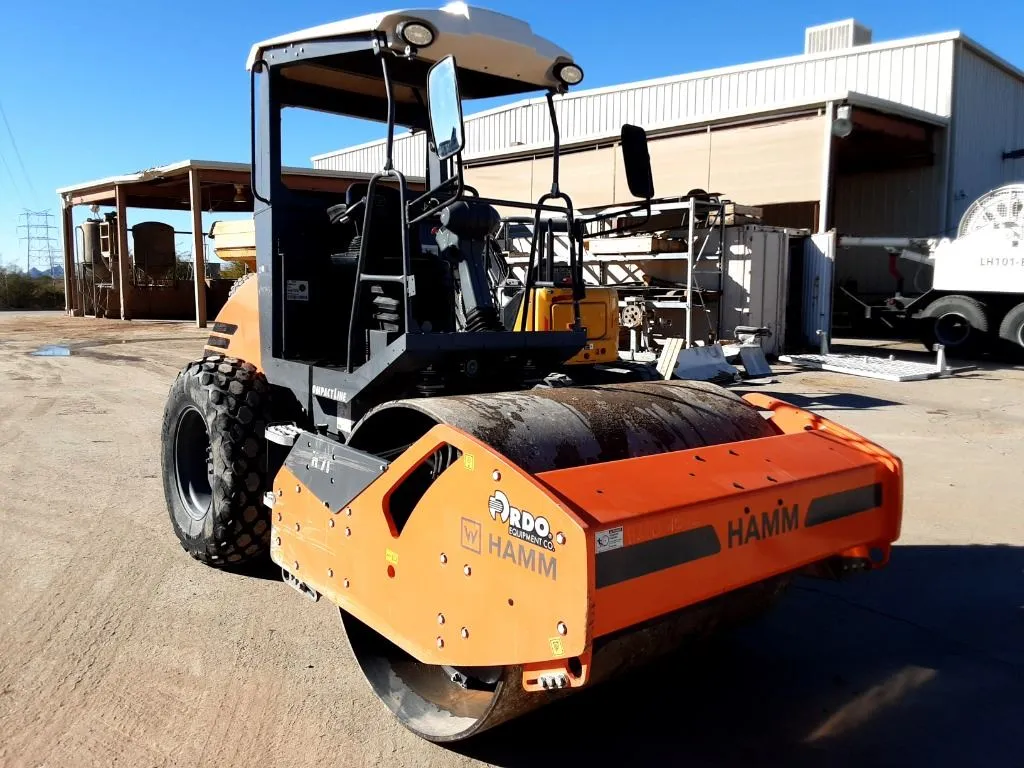 2021 HAMM H7I