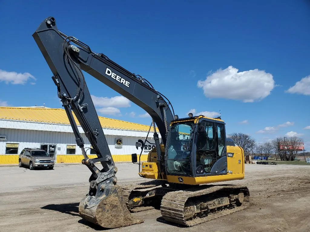 2022 John Deere 130GLC