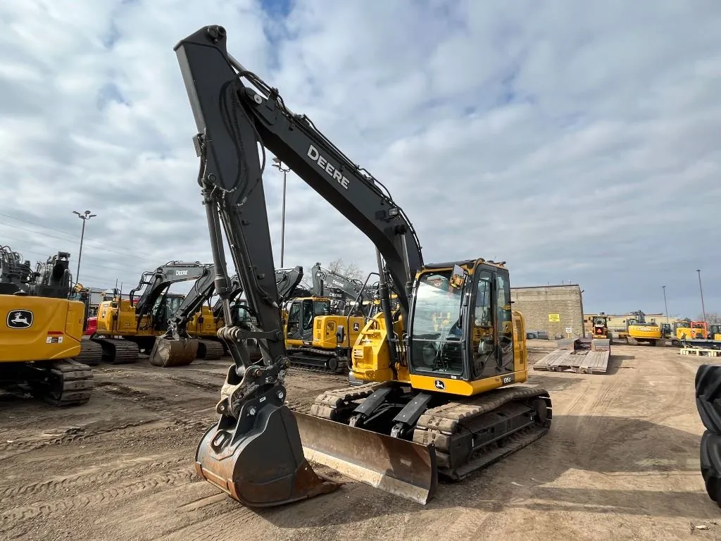 2022 John Deere 135G
