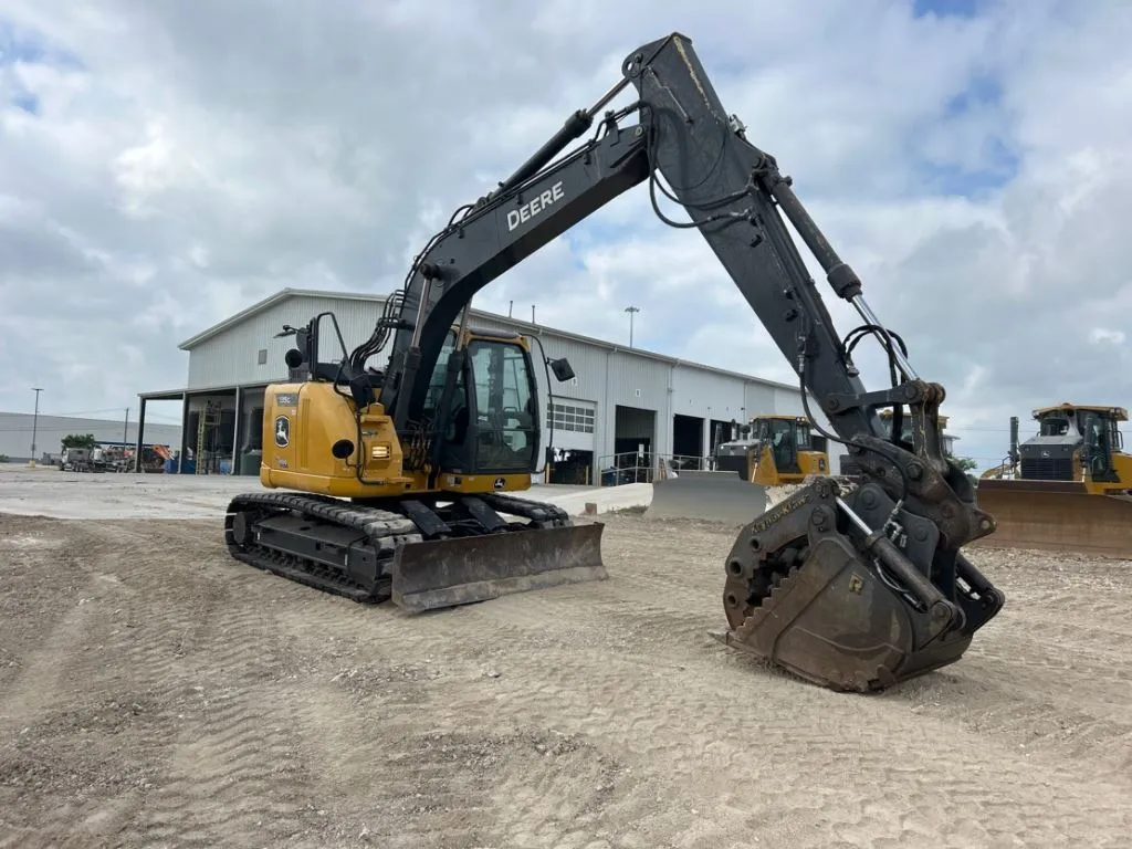2022 John Deere 135G