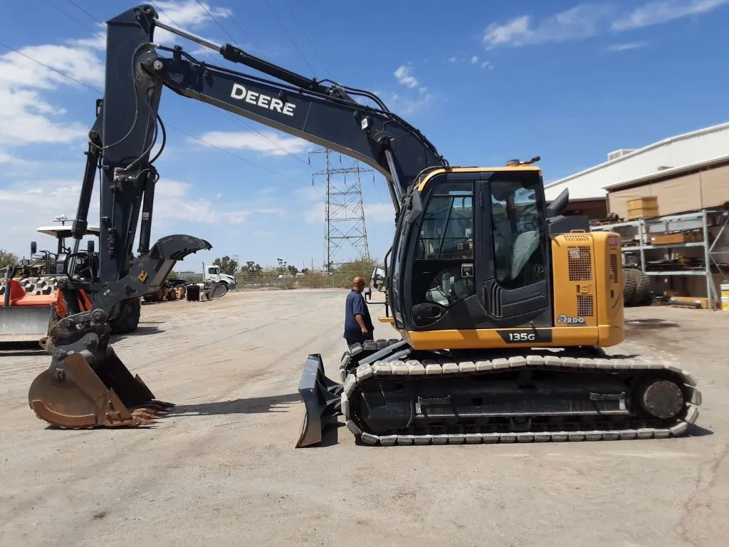 2023 John Deere 135G