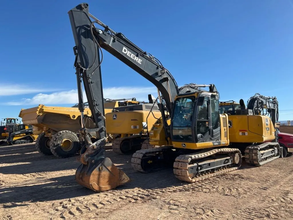 2023 John Deere 135G