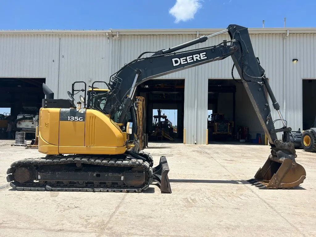 2021 John Deere 135G