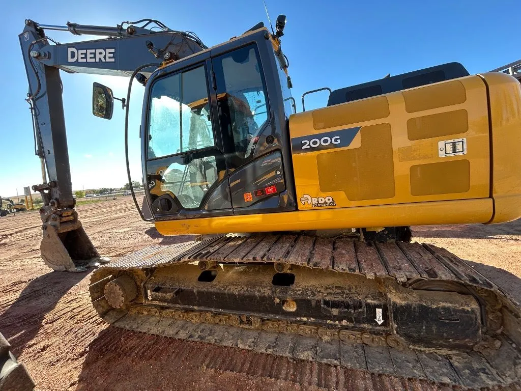 2022 John Deere 200G
