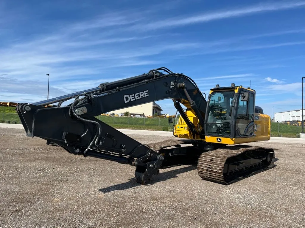 2022 John Deere 210GLC