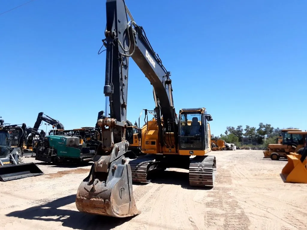 2023 John Deere 245P