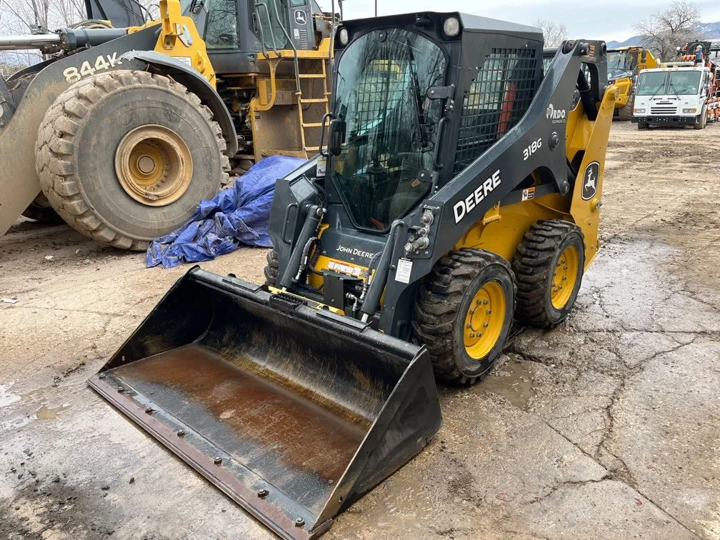 2023 John Deere 318G