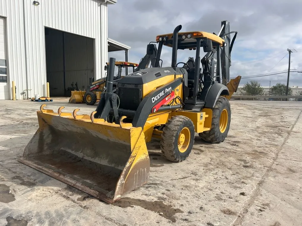 2023 John Deere 410L