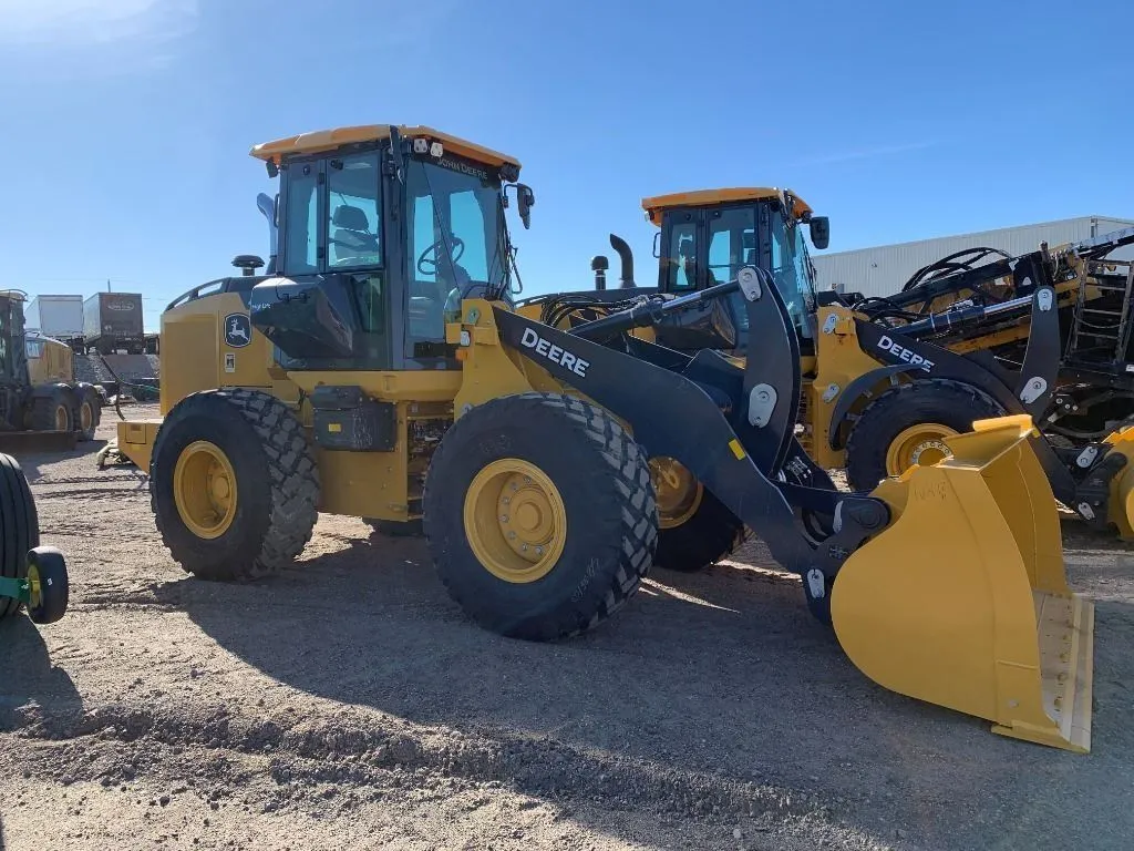 2024 John Deere 444P