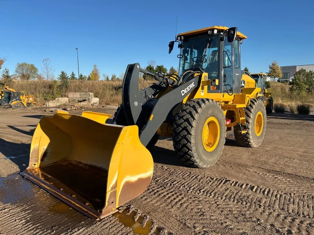 2024 John Deere 444P