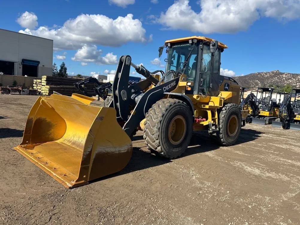 2022 John Deere 524P
