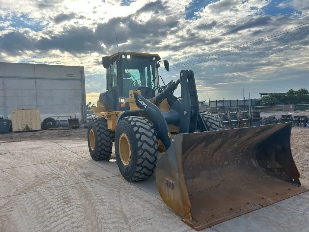 2021 John Deere 544P