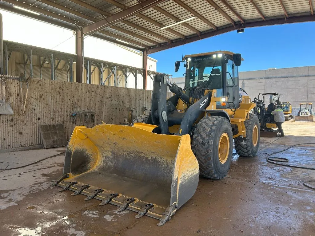 2023 John Deere 544P