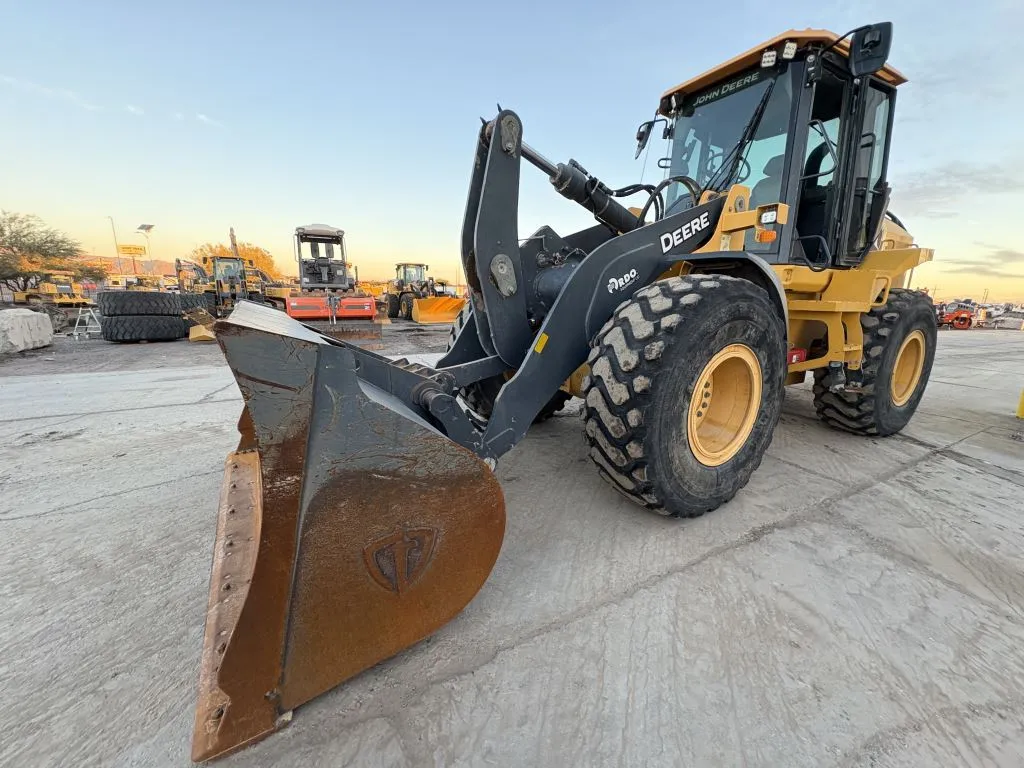 2021 John Deere 544P