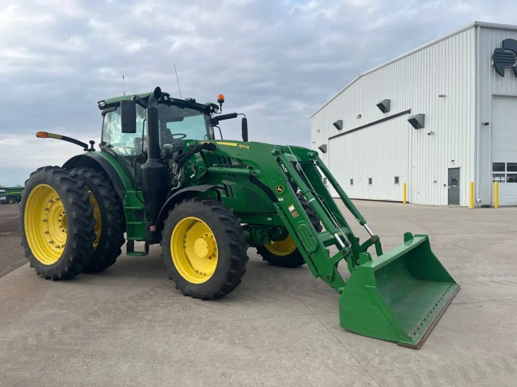 2016 John Deere 6175R