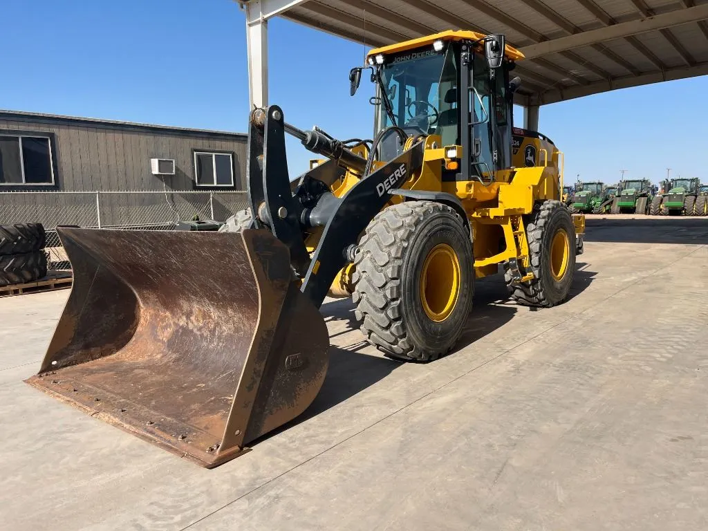 2022 John Deere 624P