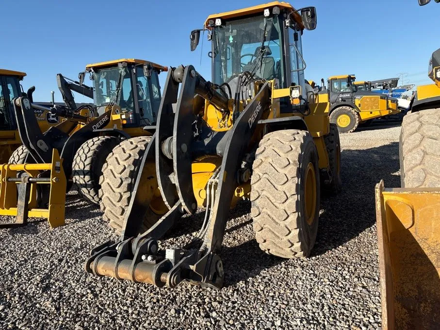 2023 John Deere 624P