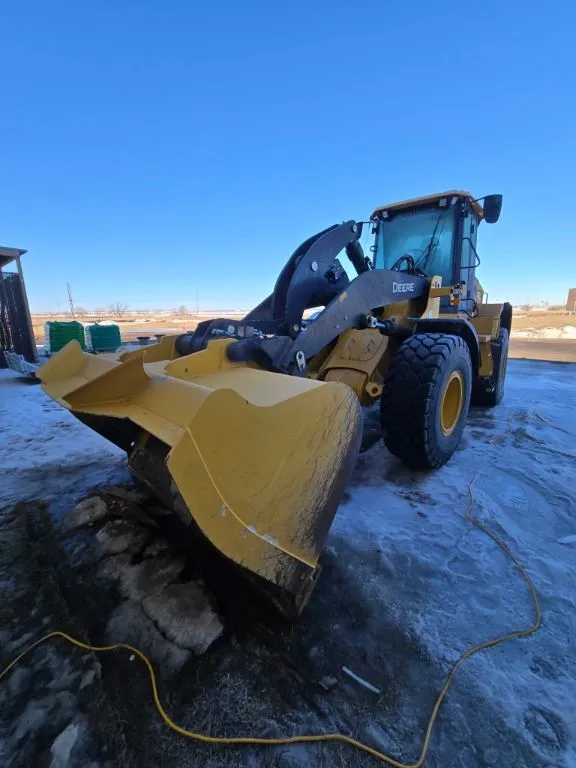 2023 John Deere 624P