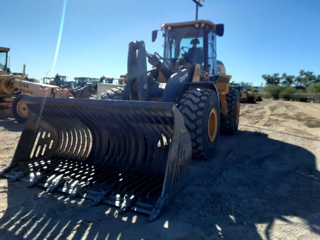 2023 John Deere 644P