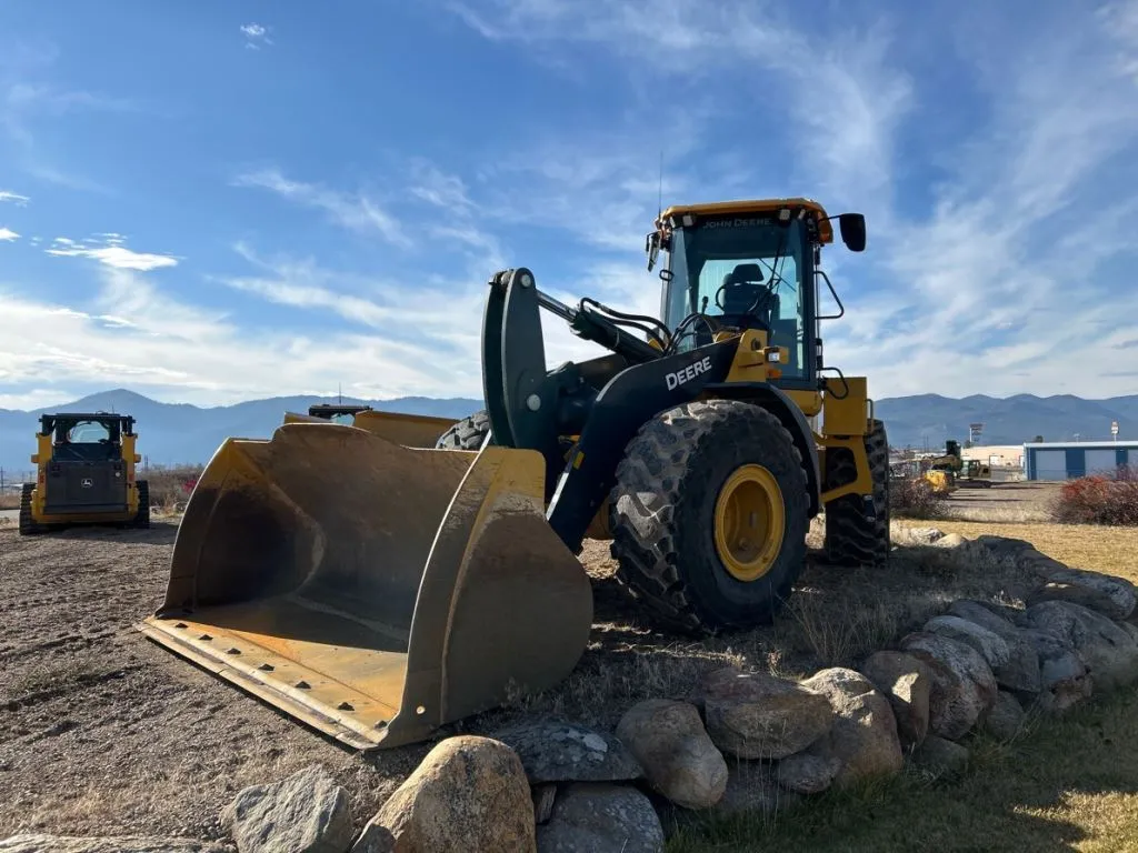 2023 John Deere 644P