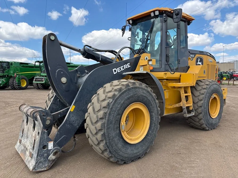 2021 John Deere 644P