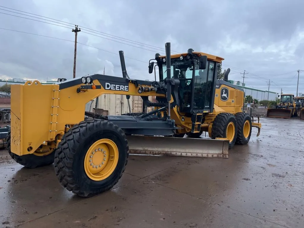2024 John Deere 672G